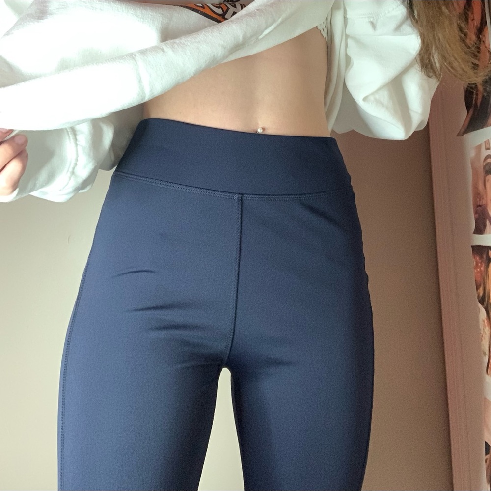 Navy blue leggings